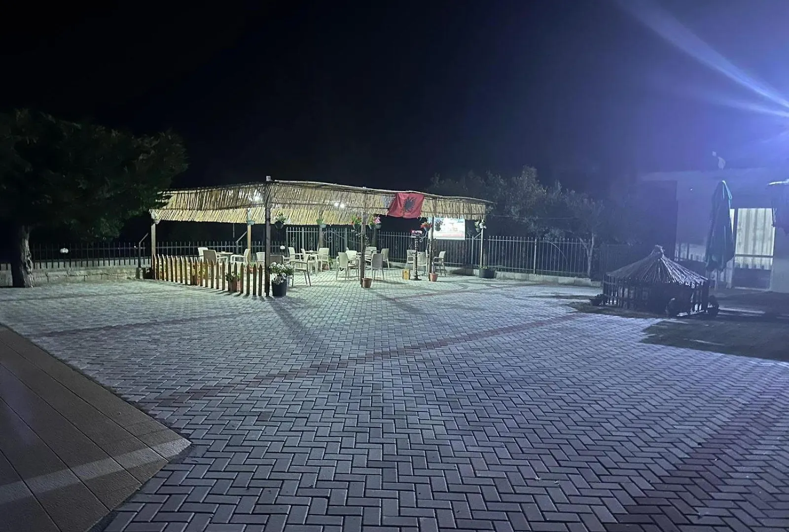 Hotel-Keshtjella Margarita Лежа Отель